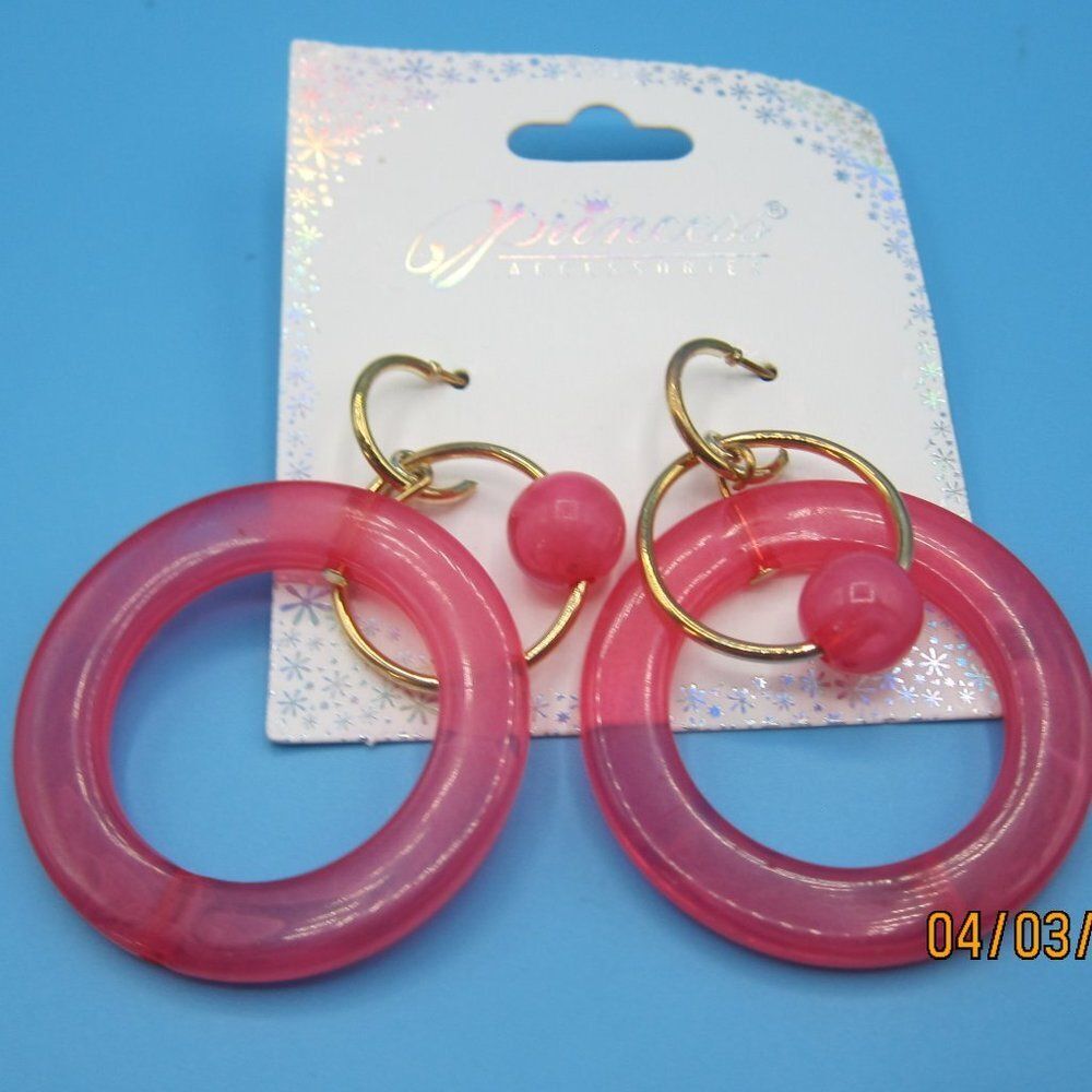 💥5/$10💥 Pink fashion earrings gold-tone